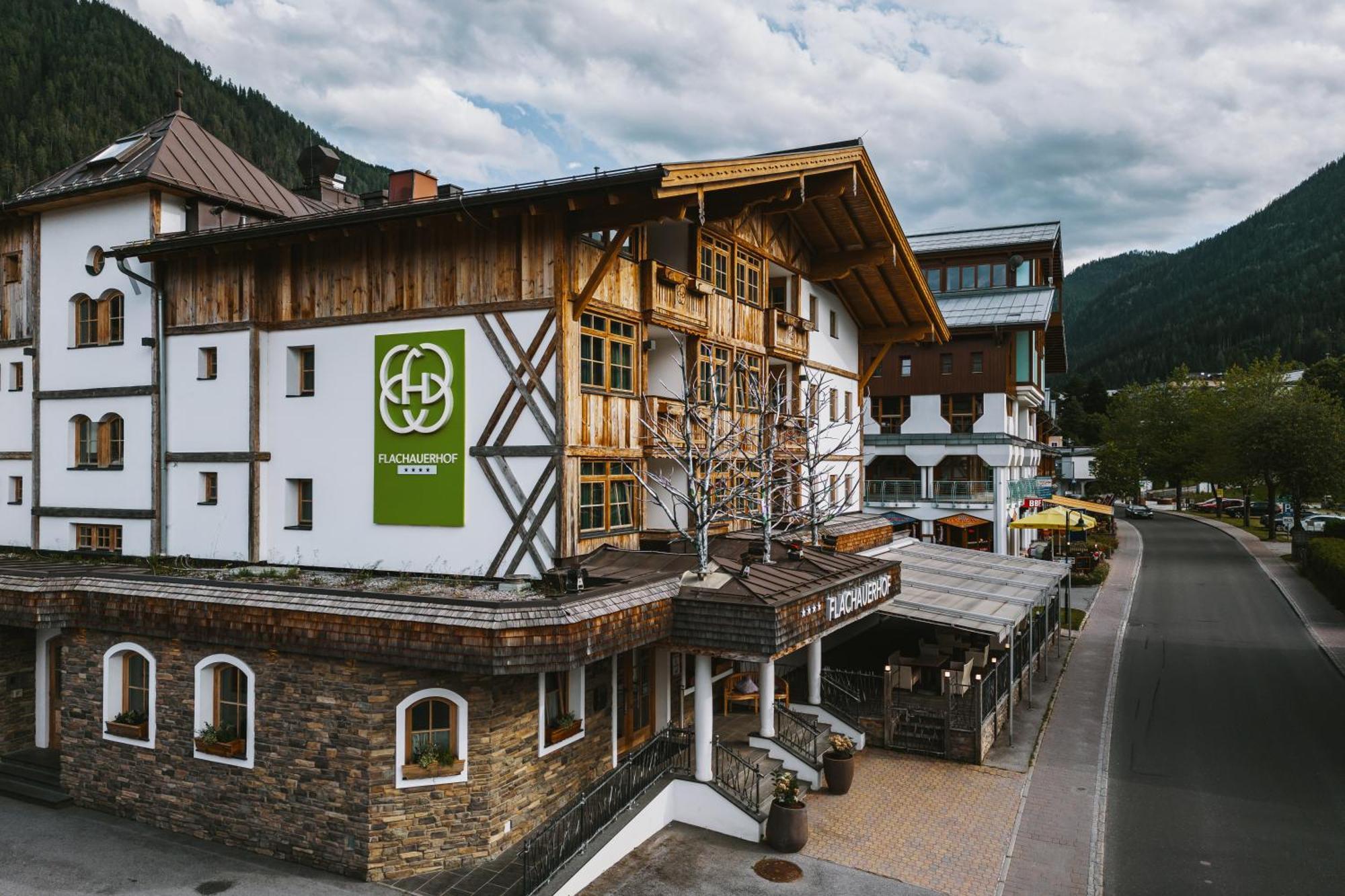 Alpine Wellness Hotel Flachauerhof Exterior photo